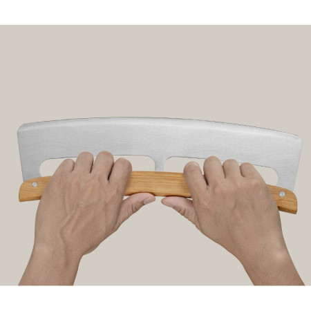 Taietor Feliator de Pizza, Cyrax, din Otel Inoxidabil, cu Capac, Maner din Lemn, Antialunecare, Lama Neteda si Ascutita, 34x10 cm, Maro