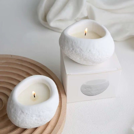 Lumanare Parfumata,  Model Abstract, Aroma Frezie/Para, din Ceara de Soia, 8 x 5.5 x 6 cm, Alb