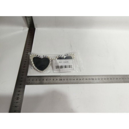 Ochelari in Forma de Inima, Cyrax, pentru Petrecerea Burlacitelor, Tematica Nunta, Protectie Soare, 15.3x5.7x14.5 cm, Scris Bride to Be cu Perle, Alb