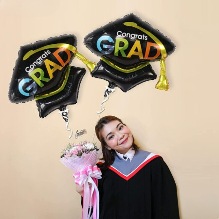 Balon din Folie Metalizata, Cyrax, Figurina, Model Toca Congrats Grad, Tematica Absolvire,  66x66 cm, Ambalaj Individual, Pai Inclus, Umflare cu Aer sau Heliu, Negru