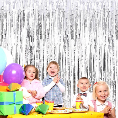 Perdea Franjurata, Cyrax, Model Decor Petrecere, pentru Fundal de Poze, Amenajare Colorata a Petrecerii, Dimensiune 100x200 cm, Argintiu