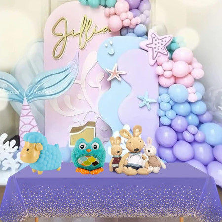 Fata de Masa, Cyrax, din PEVA, Imprimeu Buline Aurii, 137 x 274 cm, Impermeabila, Fara Pete, Curatare Rapida, Mov