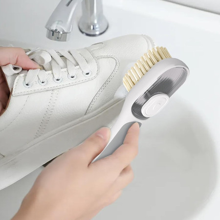 Perie Multifunctionala 2 in 1,  Perie Densa/Perie din Piele de Caprioara, cu Recipient Lichid, Maner Lung, 20.1x 4.3 x 5 cm, Gri