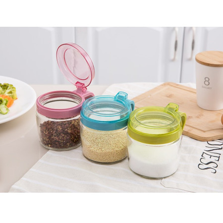 Recipient Condimente, Cyrax, din Stilca, 180 ml, cu Maner si Lingurita, 8 x 9 cm, Capac Transparent, Roz