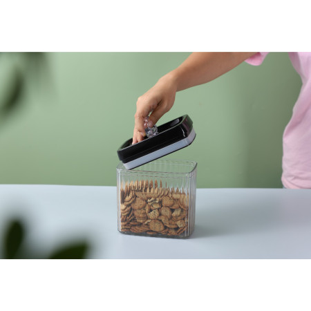 Set 4 Recipiente din Plastic, Cyrax, pentru Alimente/Obiecte, Inchidere Ermetica, Textura Ondulata, 2 x 1.5l, 2 x 3.3 l, Transparent