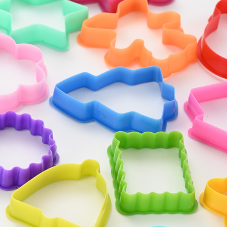 Set 12 forme pentru prajituri Cyrax, material polipropilena, diverse forme, pentru orice ocazie,  adancime 1.6 cm, 23.3 x 33.5 x 1.8 cm, multicolor