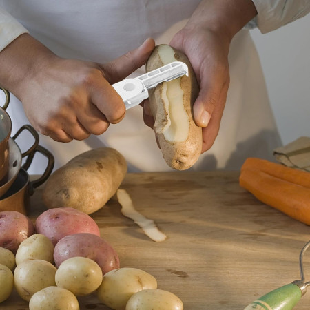 Peeler pentru Legume si Fructe, Cyrax, 3.6 x 9.1 cm, Multifunctional, Curatator Pliabil, din ABS si Otel Inoxidabil, Alb