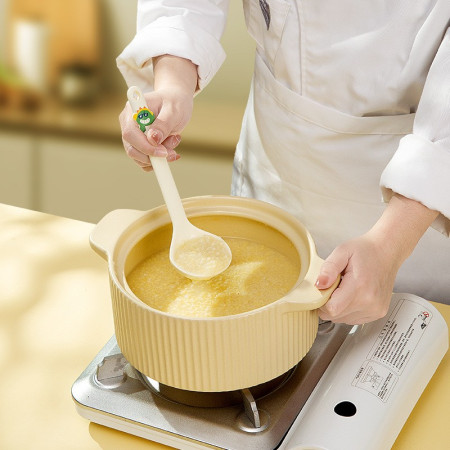 Set 4 Ustensile de Bucatarie, Cyrax, pentru Copii, din Silicon, Termorezistente, Design Animat, 13 x 24 x 5 cm, Bej