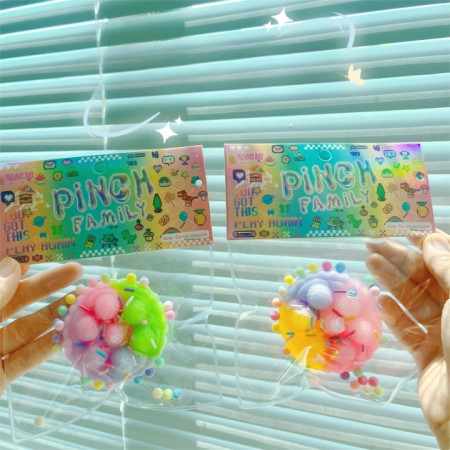 Jucarie Antistres Squishy, Cyrax, cu Revenire Lenta, Squeeze Pinch Family, Model Prajiturica, 6x6 cm, 60g, Ambalaj Transparent, Multicolor