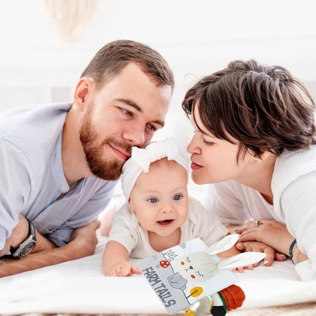 Carte Senzoriala, Cyrax, pentru Bebelusi, 15x16x6 cm, cu Animalute, 3D, Cu Sunete si Fosnete, 0-3 Ani, Model Iepuras, Gri