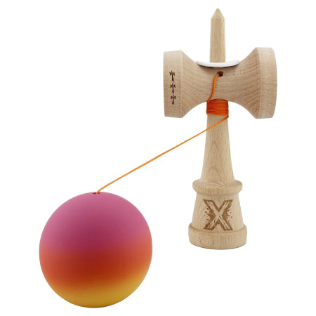 Kendama X Originala, Profesionala, Cyrax, Cupe Mari KING SIZE V3, Rubber Grip, Gaura in Baza, Rulment Metalic, din lemn 18 cm, Ata 62/65 cm, Gradient Roz/Rosu/Galben
