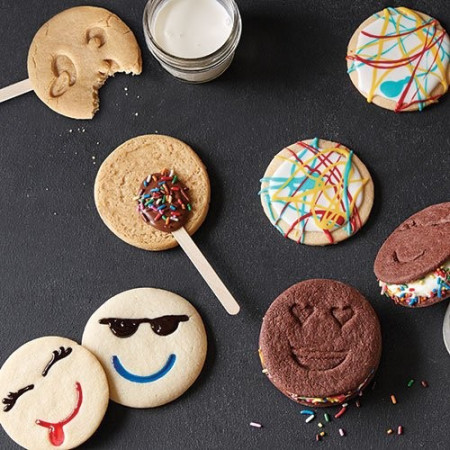 Set 7 Forme de Prajituri, Cyrax, Model Emoticoane Smiley Face, Diferite Expresii, 7.7 x 1.5 cm, din PP, Verde