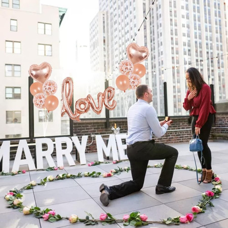 Balon din Folie Metalizata, Cyrax, Model Love scris de mana, 102x65 cm, Tematica Ziua Îndrăgostiților, Ambalaj Individual, Pai Inclus, Umflare cu Aer sau Heliu, Rose Gold