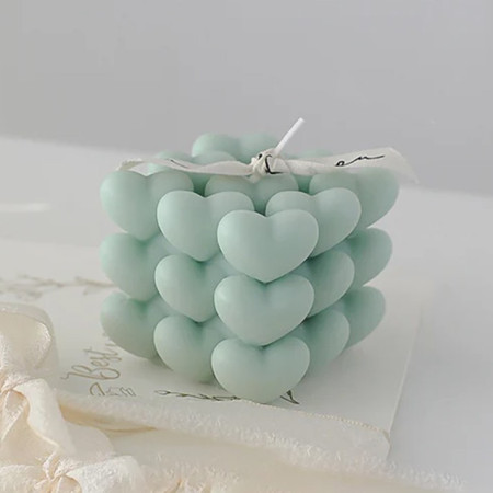 Lumanare Parfumata Decorativa,  Model Abstract Cub din Inimioare, Lumanare pentru Diferite Ocazii, 6 x 5.5 cm, Aroma de Salvie si Sare de Mare, Verde