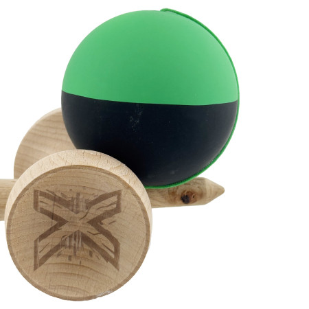 Kendama X Originala, Profesionala, Cyrax, Cupe Mari KING SIZE V3, Rubber Grip, Gaura in Baza, Rulment Metalic, din lemn 18 cm, Ata 62/65 cm, Bicolor Verde/Negru