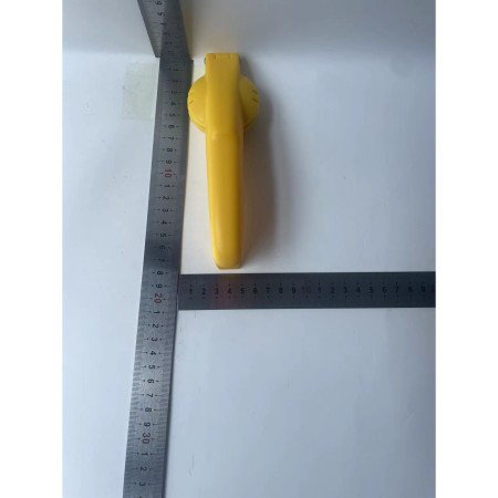 Dispozitiv de spart nuci si castane Cyrax, ABS si otel, 17.5 x 5.5 x 5 cm, usor de utilizat, galben