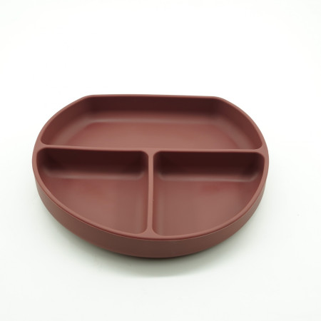 Set 8 piese diversificare bebelusi si copii din silicon Cyrax, baveta, farfurie compartimentata cu ventuza, bol cu ventuza, tacamuri din lemn si silicon, cana pentru gustari, fara alergeni, maro