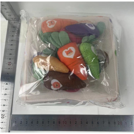 Jucarie Interactiva Montessori, pentru Copii, de Sortat pe Culori, Cyrax, 9 Morcovi si Suport, Multicolor