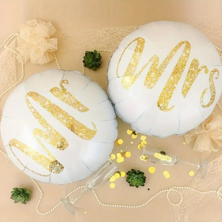 Set 12 Baloane din Folie Metalizata si din Latex, Cyrax, Model Mr Mrs, Tema Nunta, Baloane Party cu Confetti, 45 cm, 30 cm, Pai inclus, Umflare cu Aer sau Heliu, Alb/Auriu
