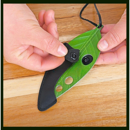 Tocator manual pentru ierburi Cyrax, instrument de curatat frunze, tocator, margini ascutie, 9 gauri de diferite dimensiuni, multifunctional, material otel inoxidabil, rezistent la rugina, 14 x 5.5 cm, verde