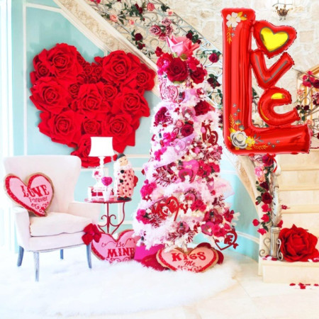 Balon din Folie Metalizata, Cyrax, Figurine, Model LOVE, Tematica Iubire, 110x64 cm, Ambalaj Individual, Pai Inclus, Umflare cu Aer sau Heliu, Rosu