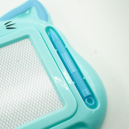 Tablita Magnetica de Scris si Desenat, Cyrax, Model Pisica, cu Creion, Dimensiuni 23.2x18.5 cm, Suprafata Desen 14.6x10.4 cm, Dezvolta Imaginatia si Creativitatea, Incurajeaza Exersarea Scrisului, Albastru