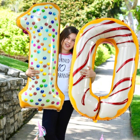 Balon din Folie Metalizata Cyrax, Figurina Cifra, Imprimeu Gogosi, Tema Aniversare 100 cm, Ambalaj Individual, Pai inclus, Umflare cu Aer sau Heliu, Multicolor, Cifra 0