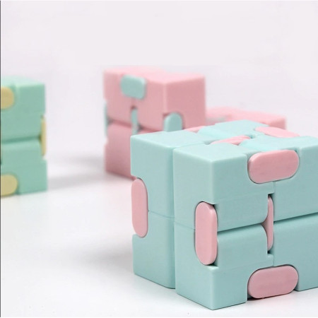 Cyrax Cub antistres, Fidget Toy, Infinity Magic Cube, Albastru/Roz, 4x4x4 cm