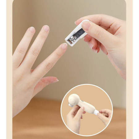 Set Pila Electrica, Cyrax, pentru Copii si Bebelusi, din ABS, 6 Accesorii, Incarcare USB, cu Lumina Led, 11.5 x 5.5 cm, Alb