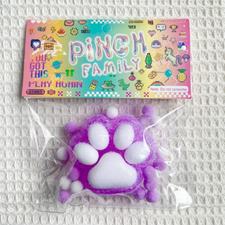 Jucarie Antistres Squishy, Cyrax, cu Revenire Lenta, Squeeze Pinch Family, Model Labuta de Pisica Pufoasa, 6x6 cm, 72g, Ambalaj Transparent, Mov-Alb