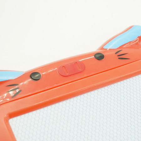 Tablita Magnetica de Scris si Desenat, Cyrax, Model Pisica, cu Creion, Dimensiuni 23.2x18.5 cm, Suprafata Desen 14.6x10.4 cm, Dezvolta Imaginatia si Creativitatea, Incurajeaza Exersarea Scrisului, Rosu