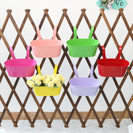 Decoratiune pentru ghivece cu flori,  Model Galeata suspendata din fier, diverse culori, 28 cm