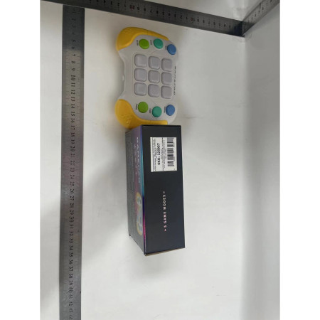 Jucarie Interactiva Cyrax, Tip Consola Pop It, 6 butoane functionale, 5 Moduri de Joc, 600 Niveluri, + 3 ani, Galben/Gri