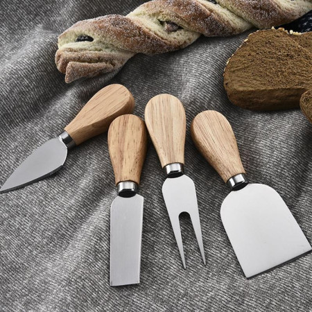 Set 4 cutite pentru branza Cyrax, din otel inoxidabil, maner din lemn de salcam, pentru branza sau unt, 15 x 6.3 x 3 cm, argintiu