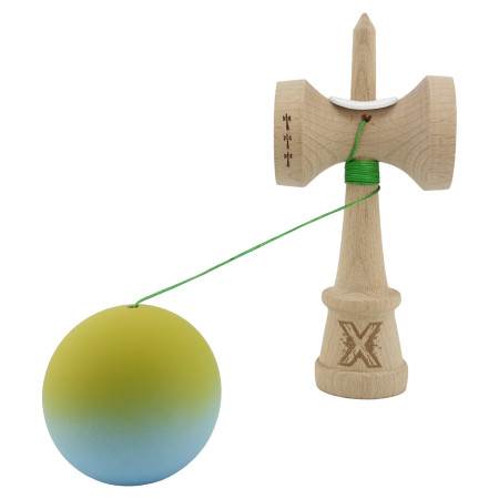 Kendama X Originala, Profesionala, Cyrax, Rubber Grip, Cupe Mari KING SIZE V3, Gaura in Baza, Rulment Metalic, din lemn 18 cm, Ata 62/65 cm, Gradient Galben/Albastru deschis