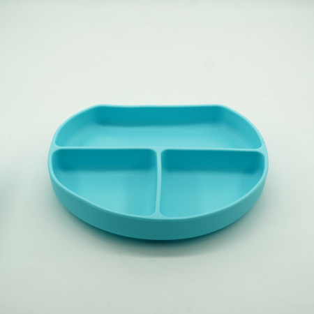 Set 5 piese diversificare bebelusi si copii din silicon Cyrax, baveta, farfurie compartimentata cu ventuza, bol cu ventuza, tacamuri, fara alergeni, albastru