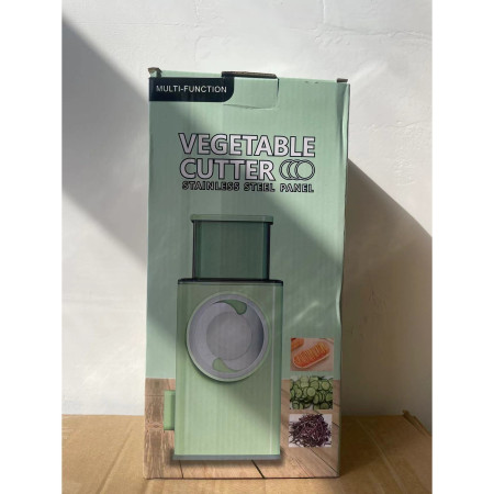 Feliator manual pentru legume Cyrax, 3 lame din otel inxodabil, 3 tipuri de feliere, material carcasa ABS, latime maxima feliere 4 mm, baza de tip ventuza, usor si sigur de utilizat, 28.5 x 9,2 x 13.5 cm, verde