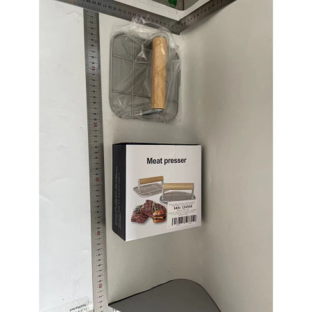 Presa Manuala pentru Carne, Cyrax, din Aliaj de Aluminiu, Maner din Lemn, Presa pentru Burgeri, Usor de Curatat si Folosit, Patrata, 16x16x6 cm, Gri