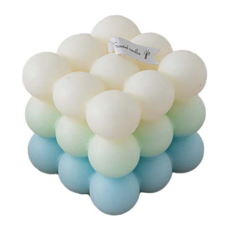 Lumanare Parfumata,  din Ceara De Soia, Model Cub, Gradient in 3 Culori Pale, 6x6x6 cm, Aroma de Mare, Albastru deschis