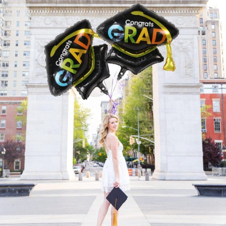 Balon din Folie Metalizata, Cyrax, Figurina, Model Toca Congrats Grad, Tematica Absolvire,  66x66 cm, Ambalaj Individual, Pai Inclus, Umflare cu Aer sau Heliu, Negru