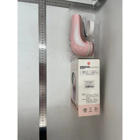 Aparat Pentru Curatat Scame, Par Si Praf,  Pentru Diferite Tipuri De Material, Cu Lame Din Otel Inoxidabil, Incarcare Prin USB Type-C, Cu Perie De Curatare si Cablu USB Incluse, 13.5x9 cm, Roz