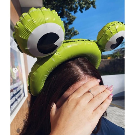 Balon din Folie Metalizata, Cyrax, Tip Coronita cu Urechi, Model Broasca, Ambalaj Individual, Pai Inclus, Umflare cu Aer sau Heliu, 28 x 31 cm, Verde