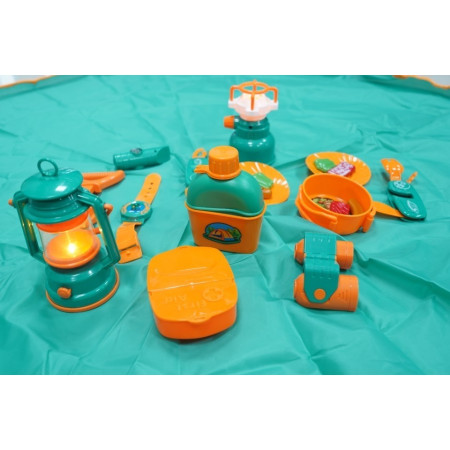 Cyrax Set camping exterior/interior pentru copii, covoras, 18 ustensile de joaca, +3 ani, multicolor
