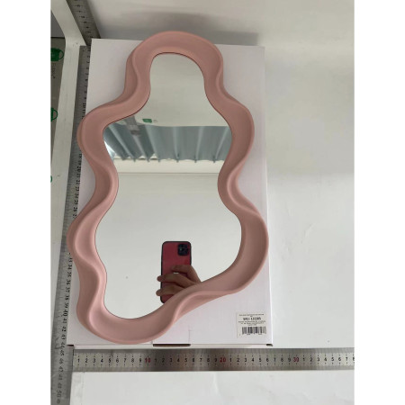 Oglinda de Perete,  Decorativa, pentru Baie, Dormitor, Sufragerie, Model Minimalist in Forma de Nor, 41x26 cm, Roz