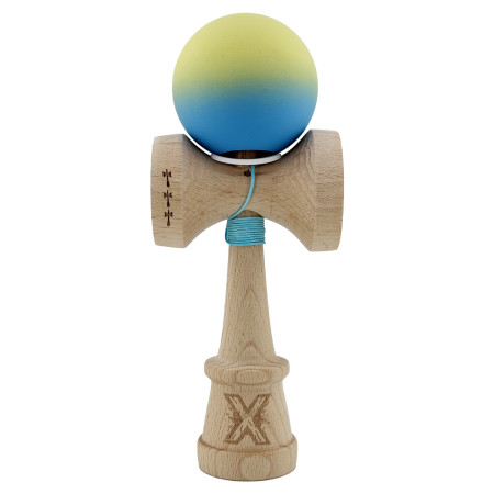 Kendama X Originala, Profesionala, Cyrax, Cupe Mari KING SIZE V3, Rubber Grip, Gaura in Baza, Rulment Metalic, din lemn 18 cm, Ata 62/65 cm, Gradient Galben/Albastru deschis
