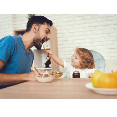 Scaun de Masa pentru Bebelusi si Copii, Cyrax, cu Roti, Telescopic, Pliabil, Masuta Reglabila, Suport Picioare, Scaun cu Invelis Piele Artificiala, Centura Siguranta, Spatiu Depozitare, 97x73x65 cm, Verde