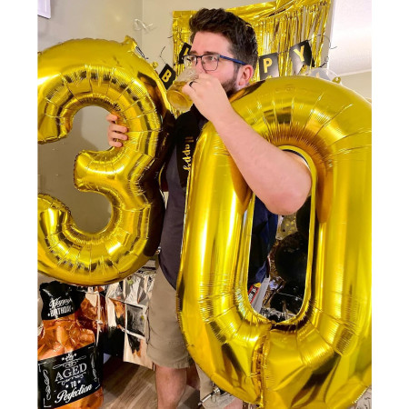 Balon din Folie Metalizata Cyrax, Figurina Cifra, Tema Aniversare 40 cm, Ambalaj Individual, Pai inclus, Umflare cu Aer sau Heliu, Auriu, Cifra 0