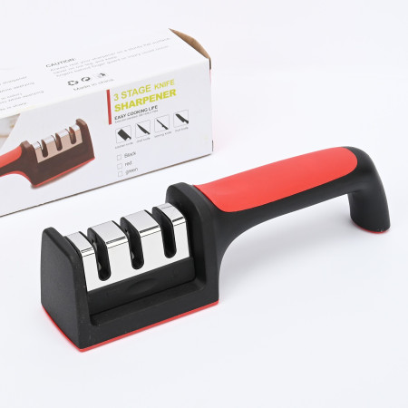 Dispozitiv pentru ascutit cutite Cyrax, cu 3 pozitii, rosu/negru, material inox si ABS, 21.5x5x6 cm