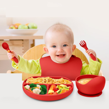 Set 5 piese diversificare bebelusi si copii din silicon Cyrax, baveta, farfurie compartimentata cu ventuza, bol cu ventuza, tacamuri, fara alergeni, rosu