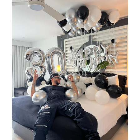 Balon din Folie Metalizata Cyrax, Figurina Cifra, Tema Aniversare 40 cm, Ambalaj Individual, Pai inclus, Umflare cu Aer sau Heliu, Argintiu, Cifra 3